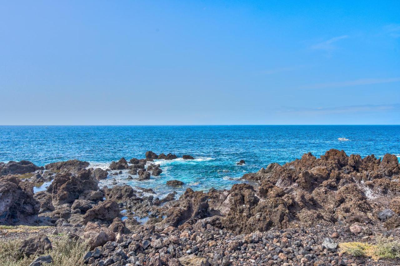 Appartamento Coastal Escape Playa de San Juan  Esterno foto